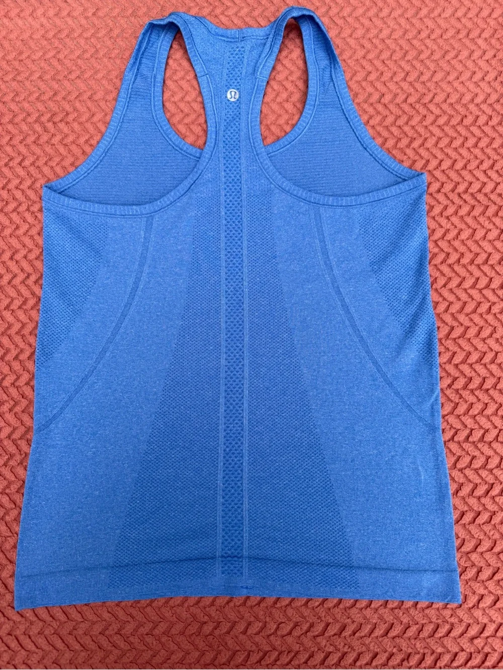 Lululemon lot of 5 tank tops size 6 all are in mint condition